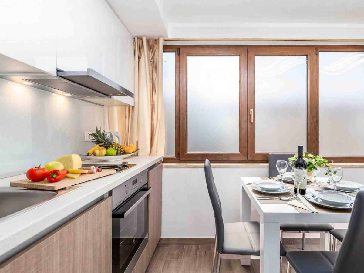 Srok Apartments With Pool คาสตาฟ ภายนอก รูปภาพ