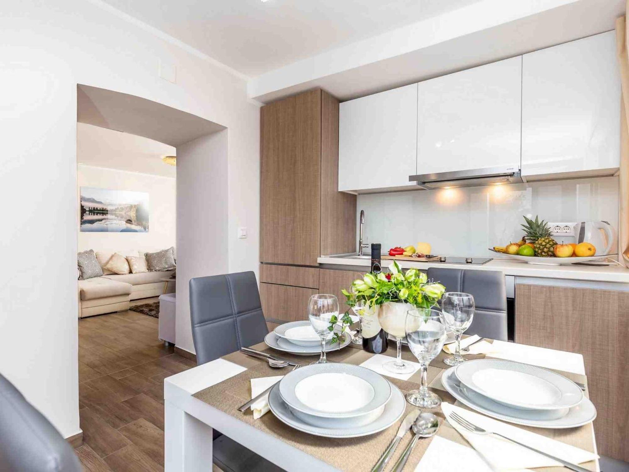 Srok Apartments With Pool คาสตาฟ ห้อง รูปภาพ