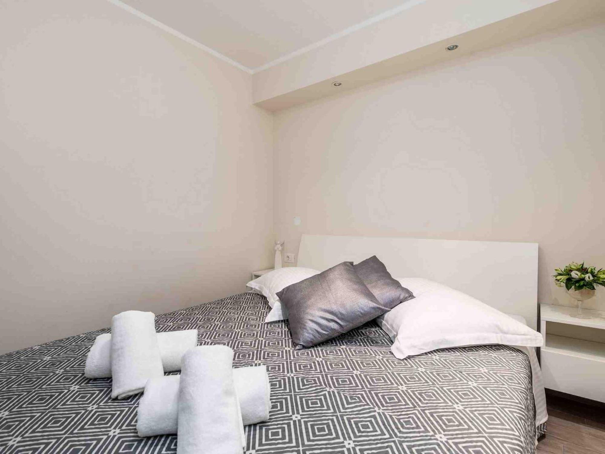 Srok Apartments With Pool คาสตาฟ ห้อง รูปภาพ