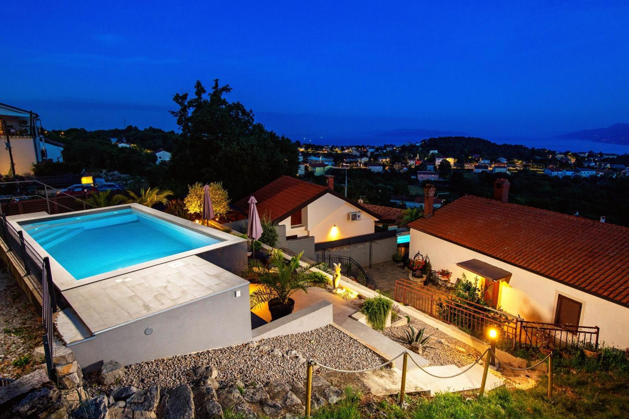 Srok Apartments With Pool คาสตาฟ ภายนอก รูปภาพ